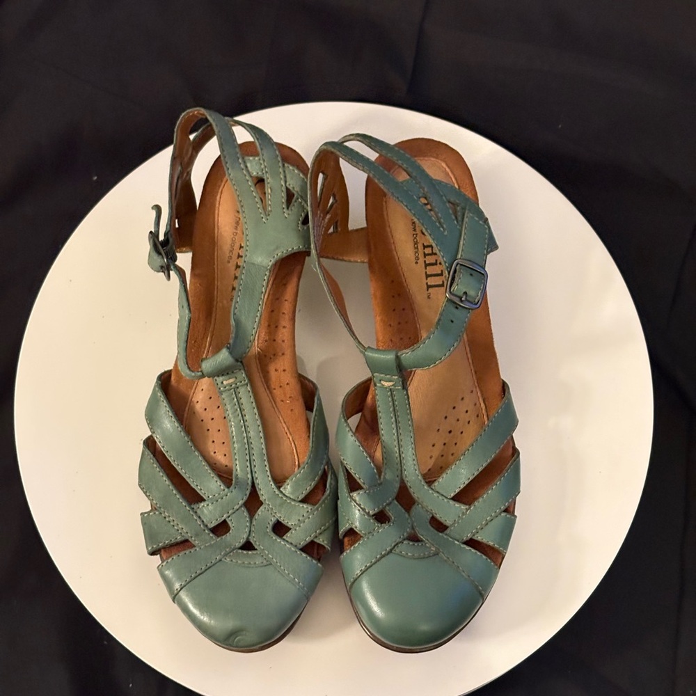 Cobb Hill by New Balance  Women's Green Sandals with Low Heel -‎ Size 7
